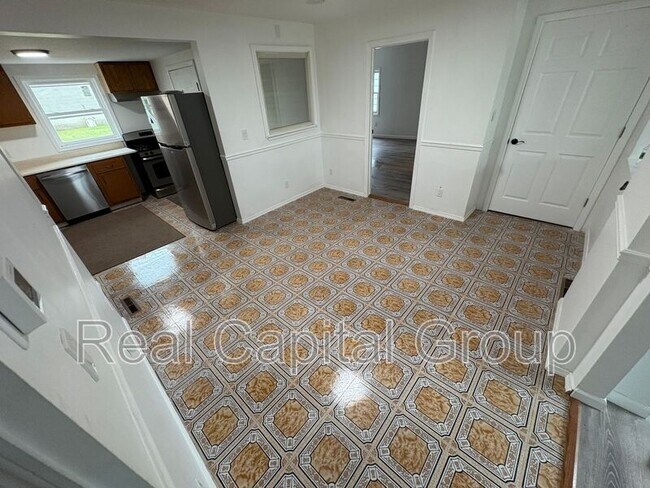 Building Photo - 117-119 Odell St