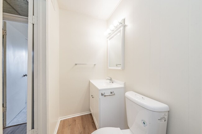 Building Photo - Updated Two Bedroom and One and Half Bathrooms apartment upstairs in the Cultural District!