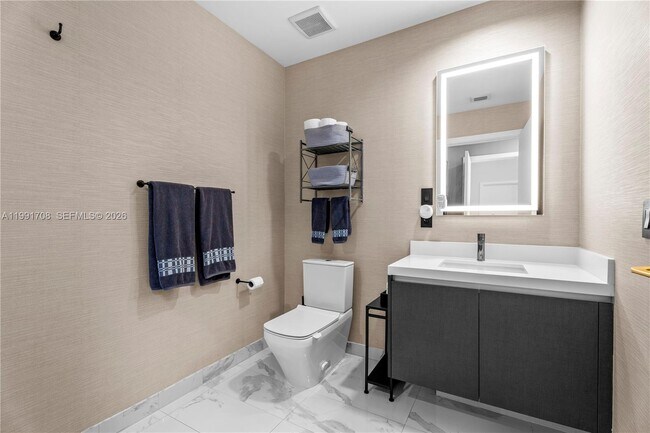 Building Photo - 851 NE 1st Ave