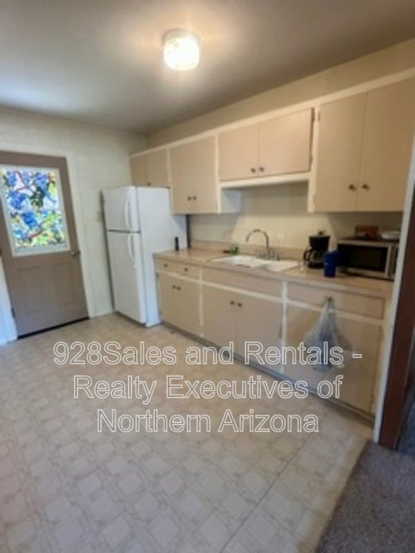 Building Photo - 3406 Pima Dr
