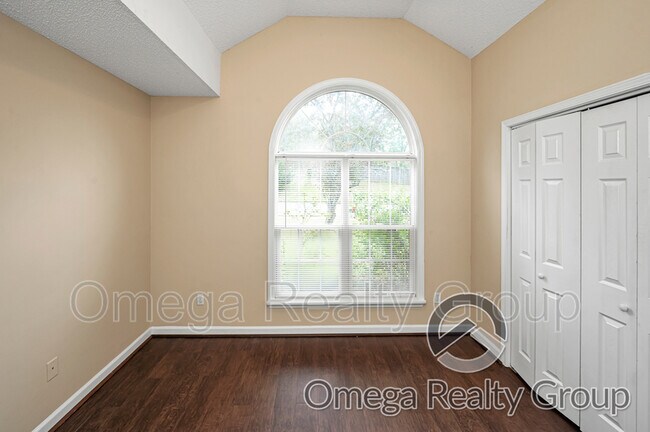 Building Photo - 5561 Heatherbrae Ln