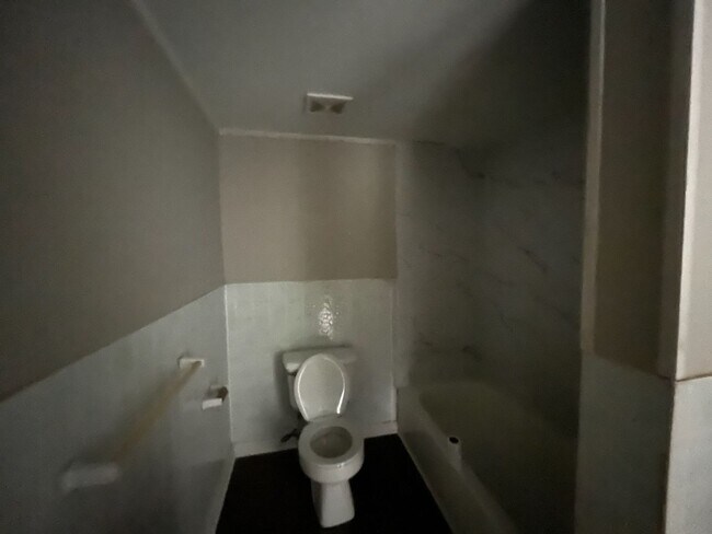 Building Photo - Move-In Ready Home at Unbeatable Value! Lo...