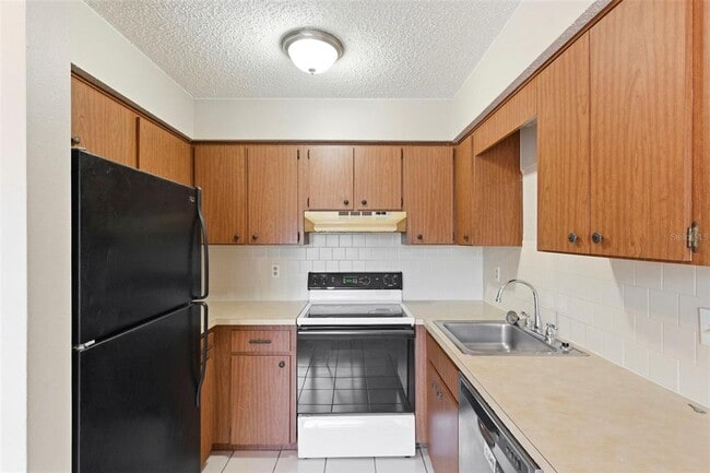 Building Photo - 8124 Omaha Cir