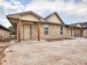 Building Photo - Beautiful New 3-Bed Duplex – Pet Friendly