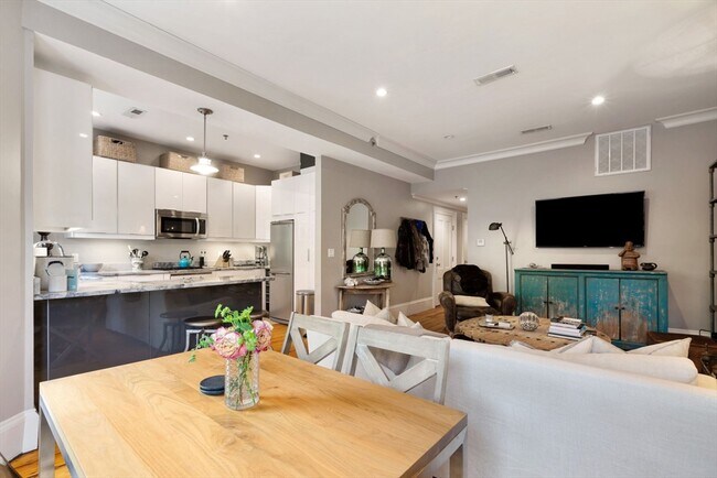 Building Photo - 35 Union Pk