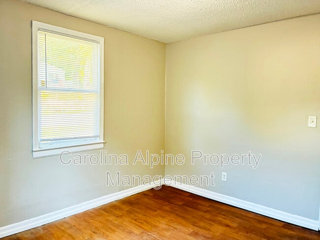 Building Photo - 249 Scruggs St