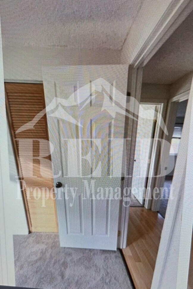 Building Photo - 3 BED 1.5 BATH RAMBLER - PORT ORCHARD