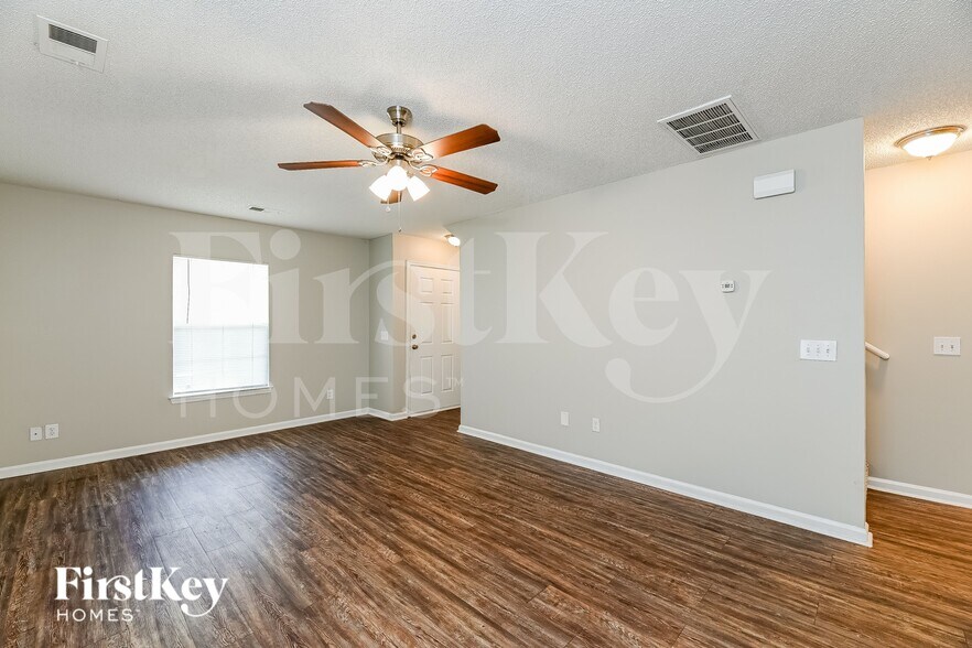 Building Photo - 1020 Golden Aspen Dr
