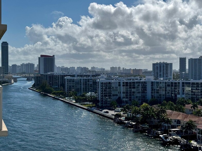 Building Photo - 1600 S Ocean Dr