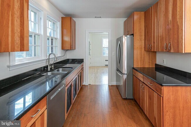 Building Photo - 150 Prospect Ave