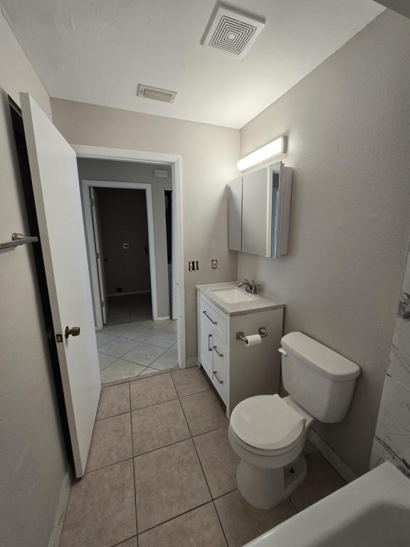 Building Photo - 7389 Canterbury St