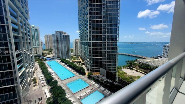 Building Photo - 485 Brickell Ave