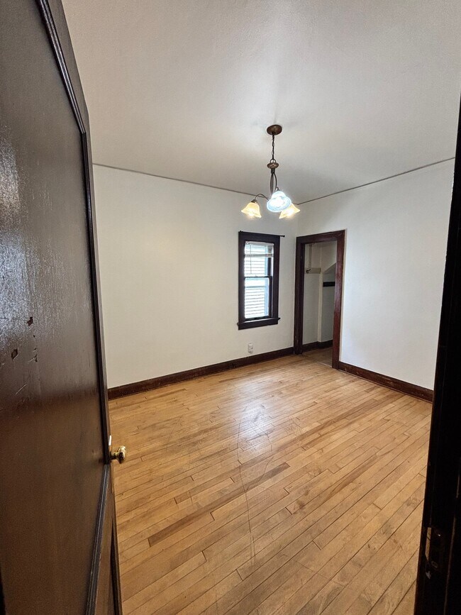 Building Photo - 3131 N Fratney St