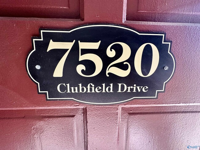 Building Photo - 7520 SW Clubfield Dr