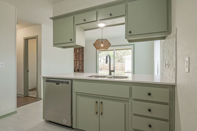 Building Photo - 1626 NW 45th St