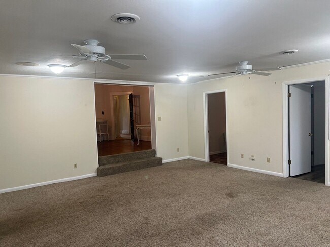 Building Photo - 2502 Blair Blvd