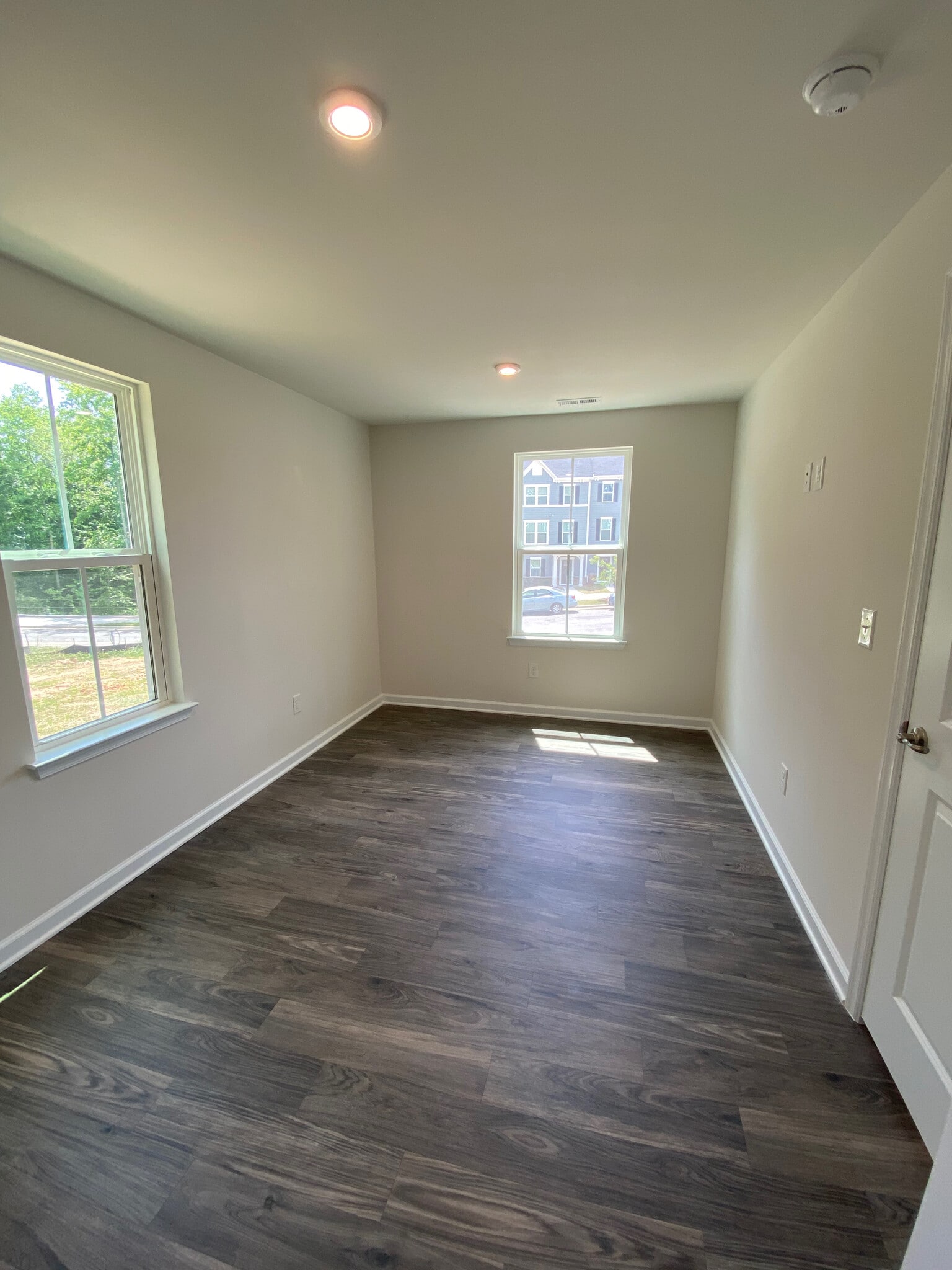 Building Photo - Room in Townhome on Valley Walk Dr