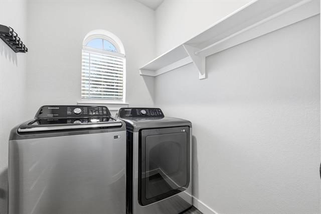 Building Photo - 5582 Yarborough Dr