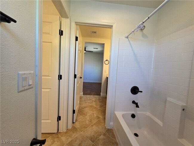 Building Photo - 5495 Alden Bend Dr