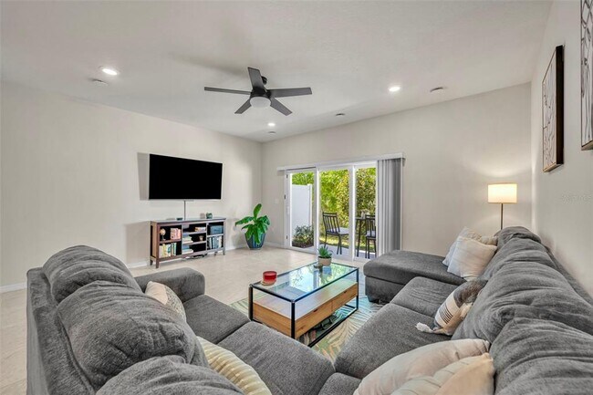 Building Photo - 4777 Sparkling Shell Ave