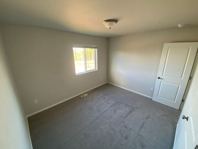 Building Photo - 100 NE Belfair Sta
