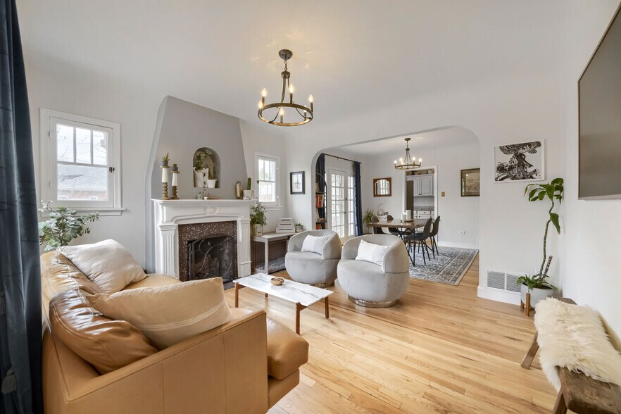 Building Photo - 3305 N Clay St