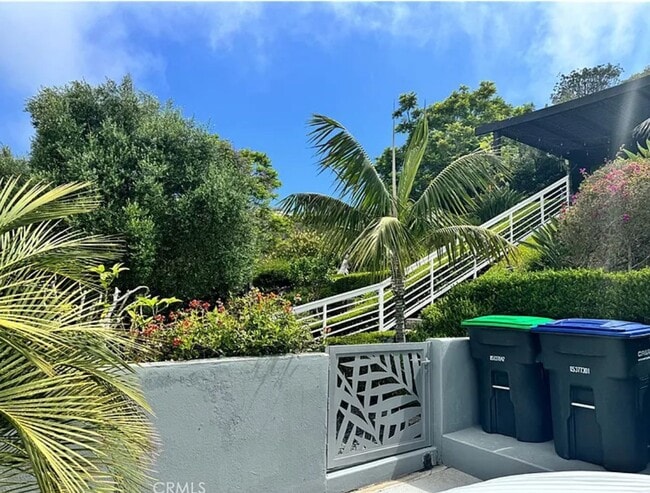 Building Photo - Azari PM-Juccuzi- half acre luxurious land...