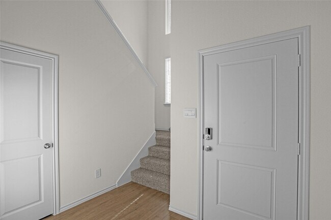 Building Photo - 3425 Marie Dr