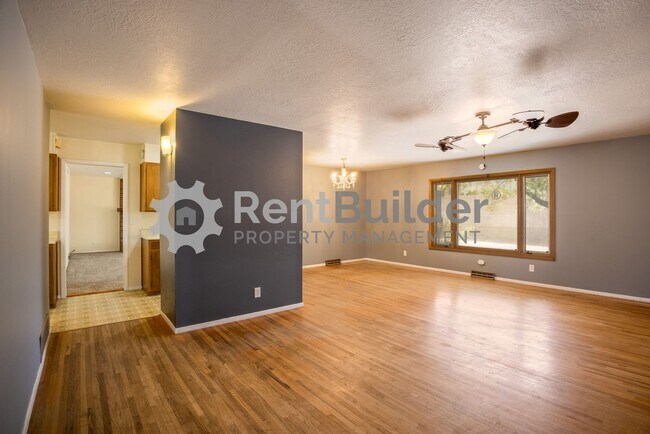 Building Photo - CALL US TODAY AT (505) 808-6467 TO SCHEDULE A CONVENIENT SHOWING