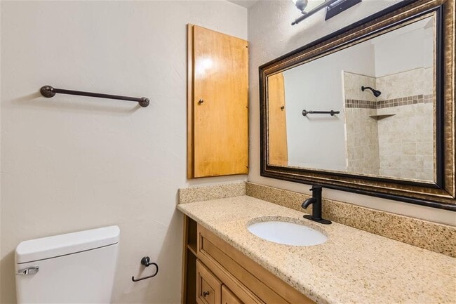 Building Photo - 8017 Briarwood Ln