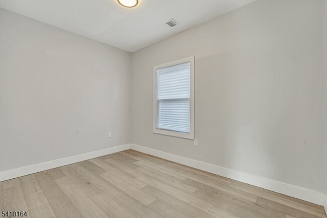 Building Photo - 626 S 20th St