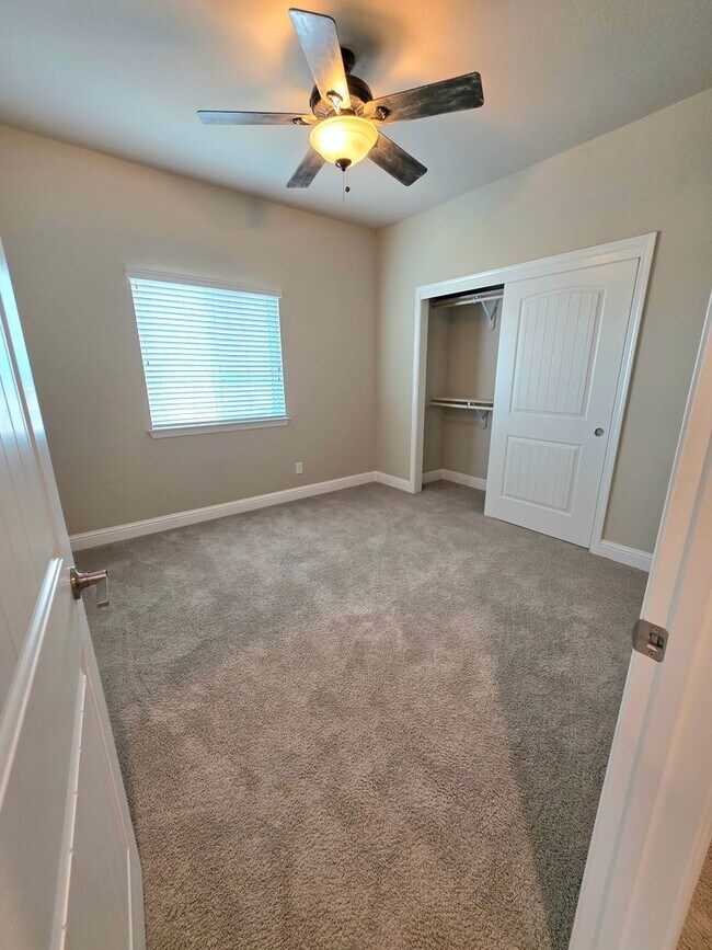 Building Photo - 846 Congaree Ln