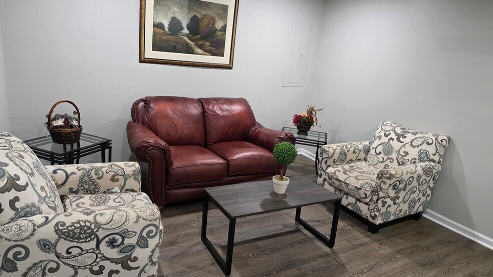 Building Photo - 1417 22nd Ave N