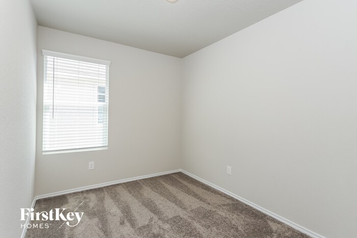 Building Photo - 10719 Prusiner Dr
