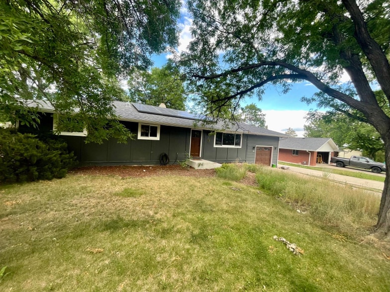 Building Photo - 932 Teal Dr