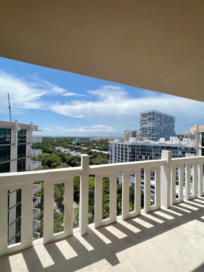 Building Photo - 1111 Crandon Blvd