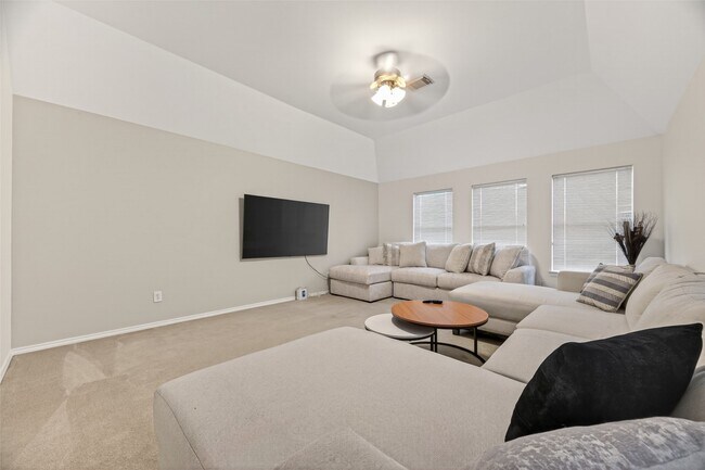 Building Photo - 5911 Indian Hills Ln