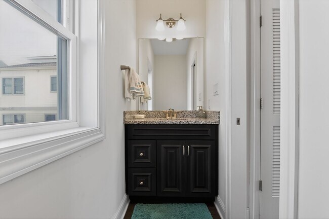 Building Photo - 103 N Madison Ave