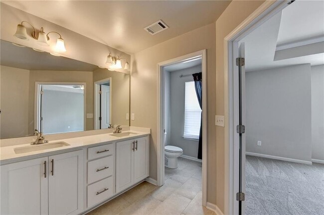 Building Photo - 217 Rockfern Ter