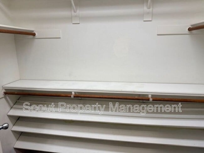 Building Photo - 31875 Domenoe Way