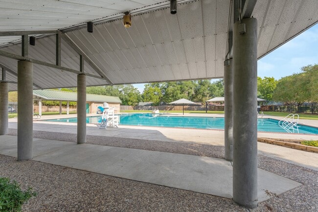 Building Photo - 5111 Crystal Bay Dr