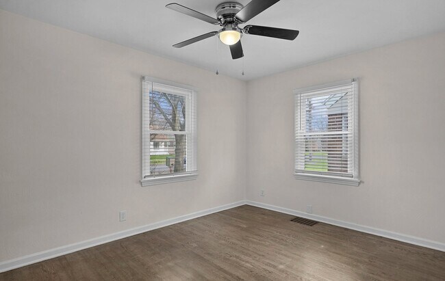 Building Photo - 1130 Ottillia St SE