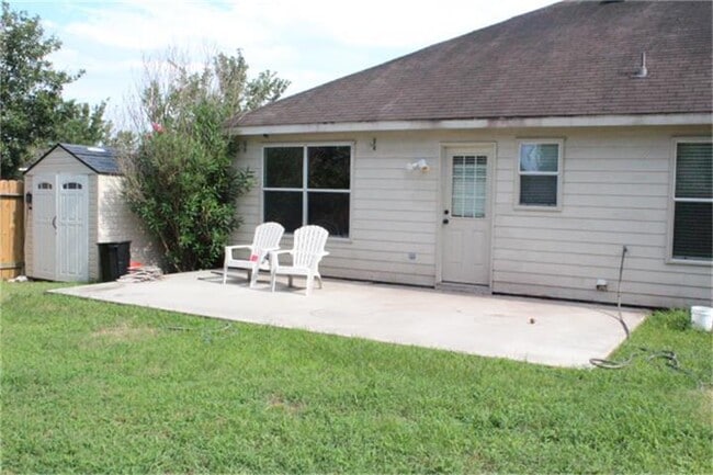 Building Photo - 24202 Kingbriar Dr