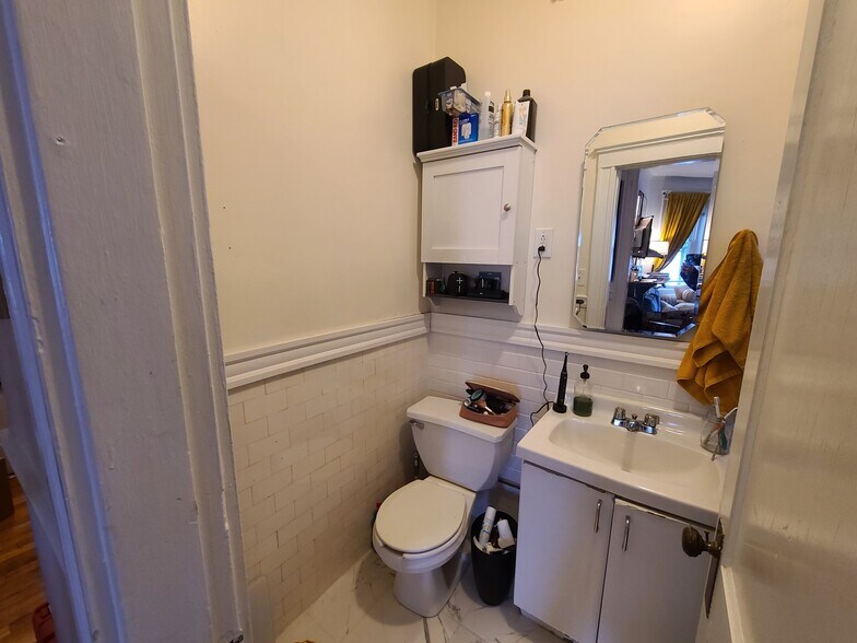 Building Photo - 311 Allston St