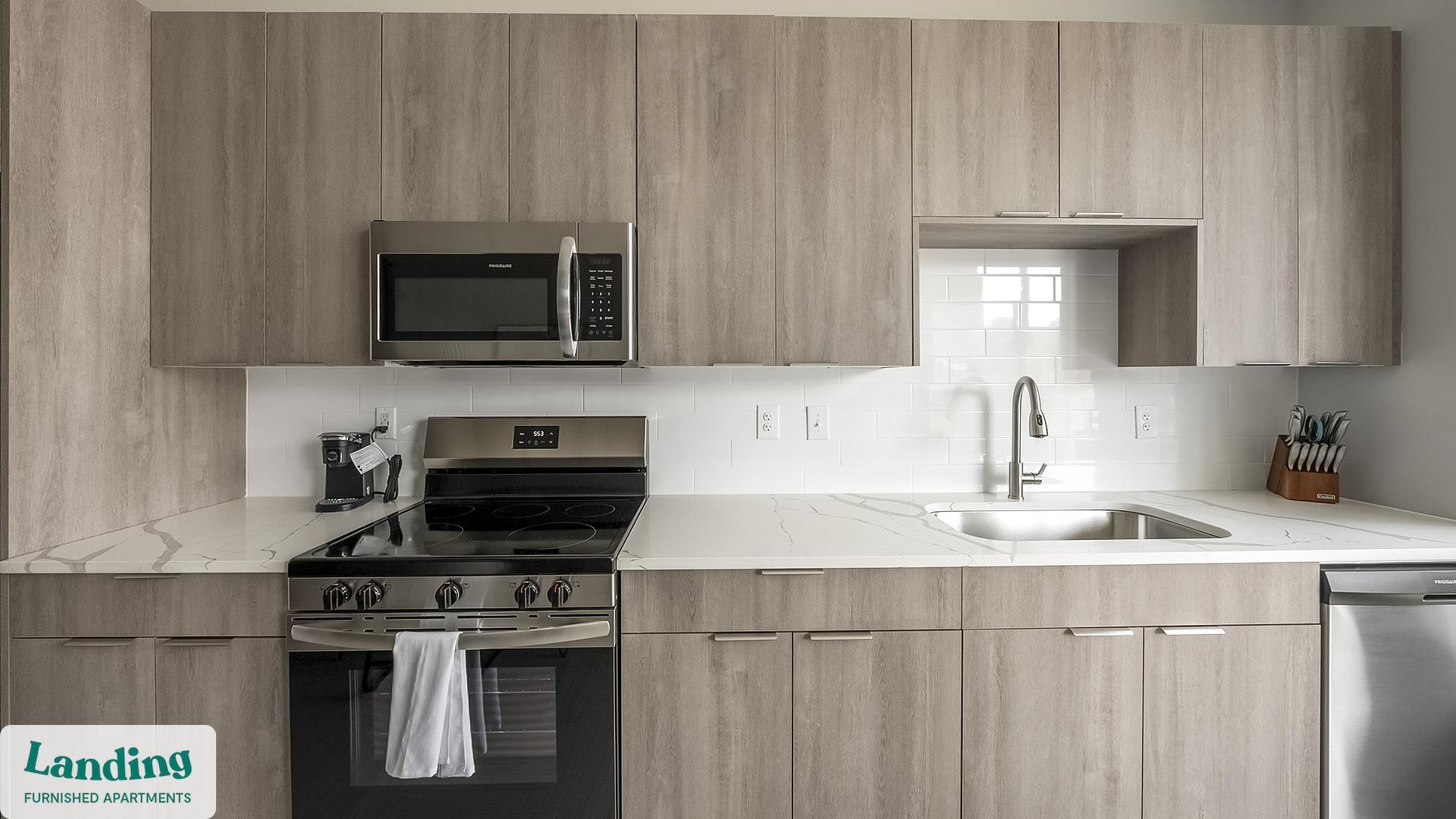 Building Photo - 600 19th St N