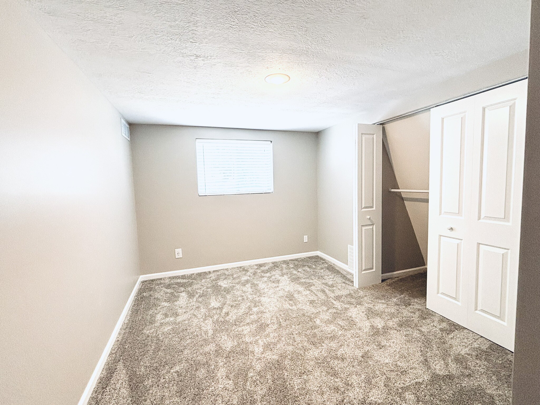 Bedroom fits queen-size bed - 9841 Cleveland Ave NW