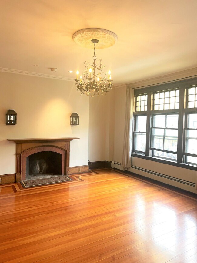 Primary Photo - 370 Marlborough St