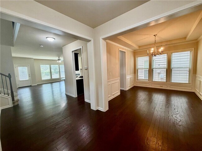 Building Photo - 4615 Woodbine Way