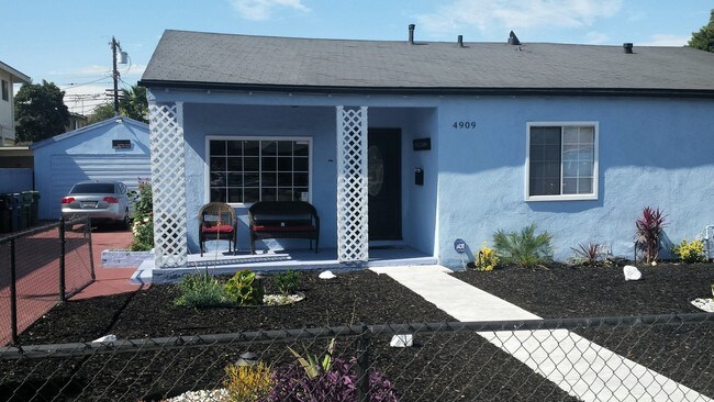 Front of house - 4909 W 119th St