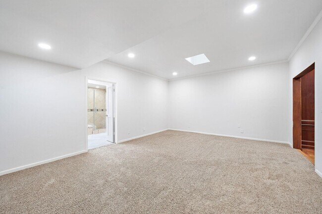 Building Photo - 1111 Potomac Dr
